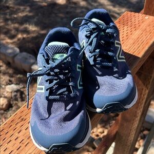 New Balance Fresh Foam 680 Womens